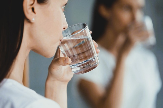 Mariángel Arruebarrena Loreto - Más allá de los 8 vasos ¡El arte de la hidratación inteligente! - FOTO